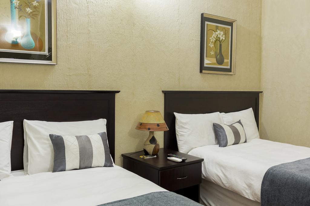 Mokorro Hotel Chingola Room photo