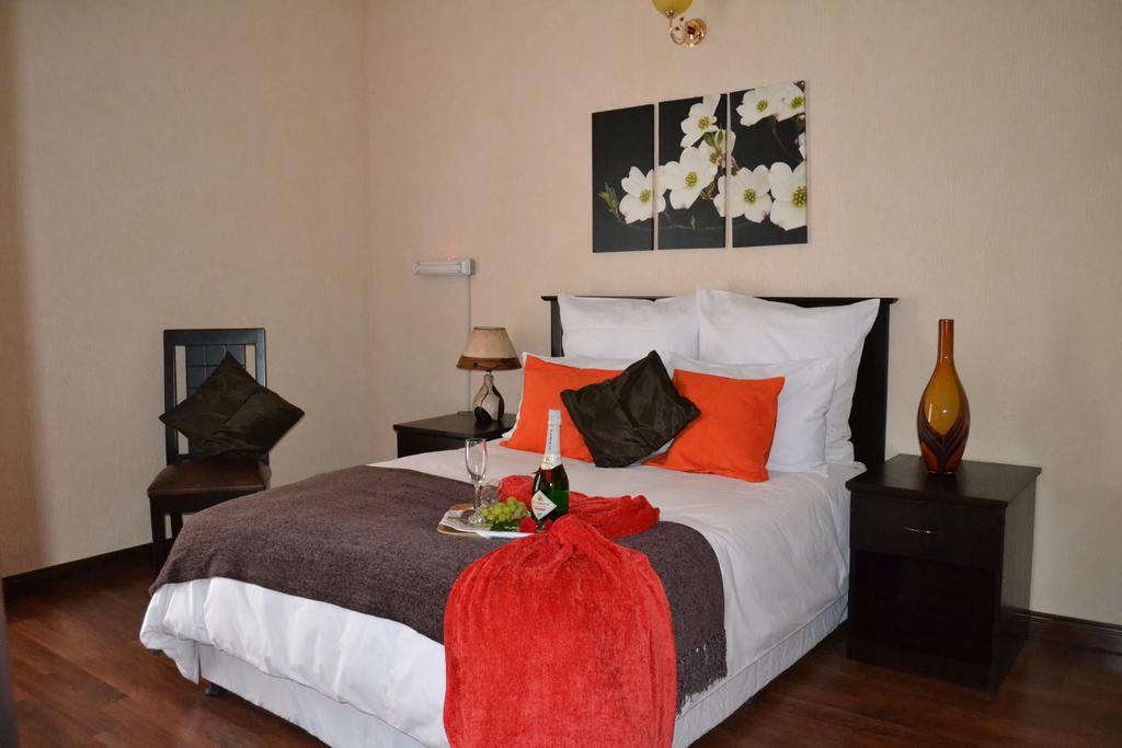 Mokorro Hotel Chingola Room photo