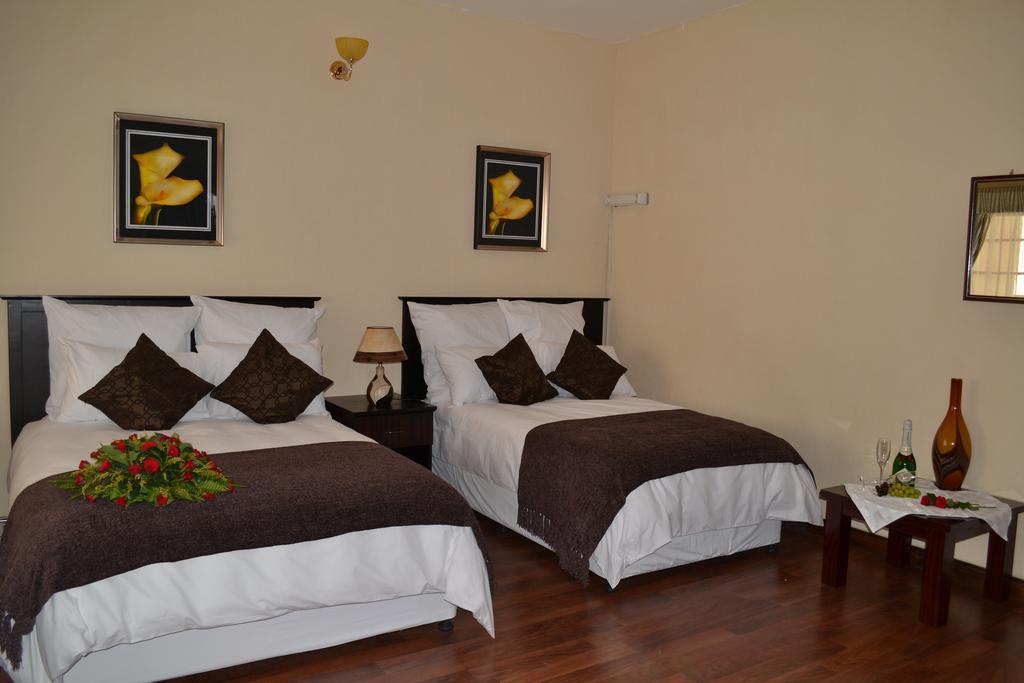 Mokorro Hotel Chingola Room photo